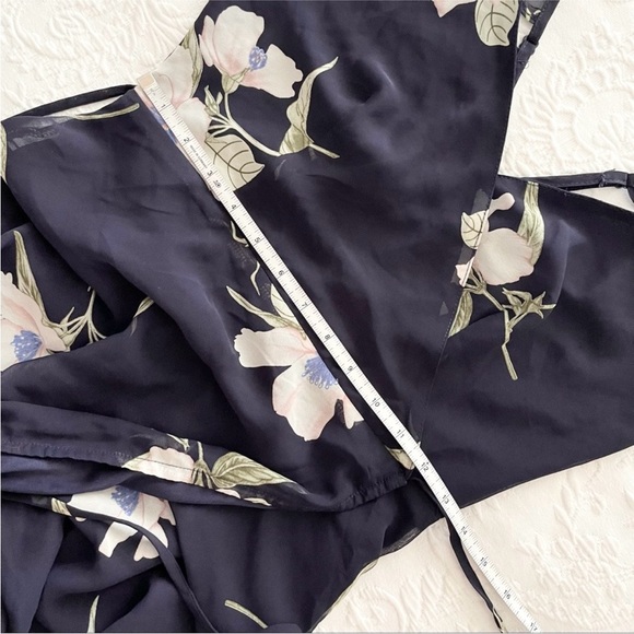 NWOT Lulus All Mine Navy Blue Floral Print High-Low Wrap Dress Small - Picture 6 of 6